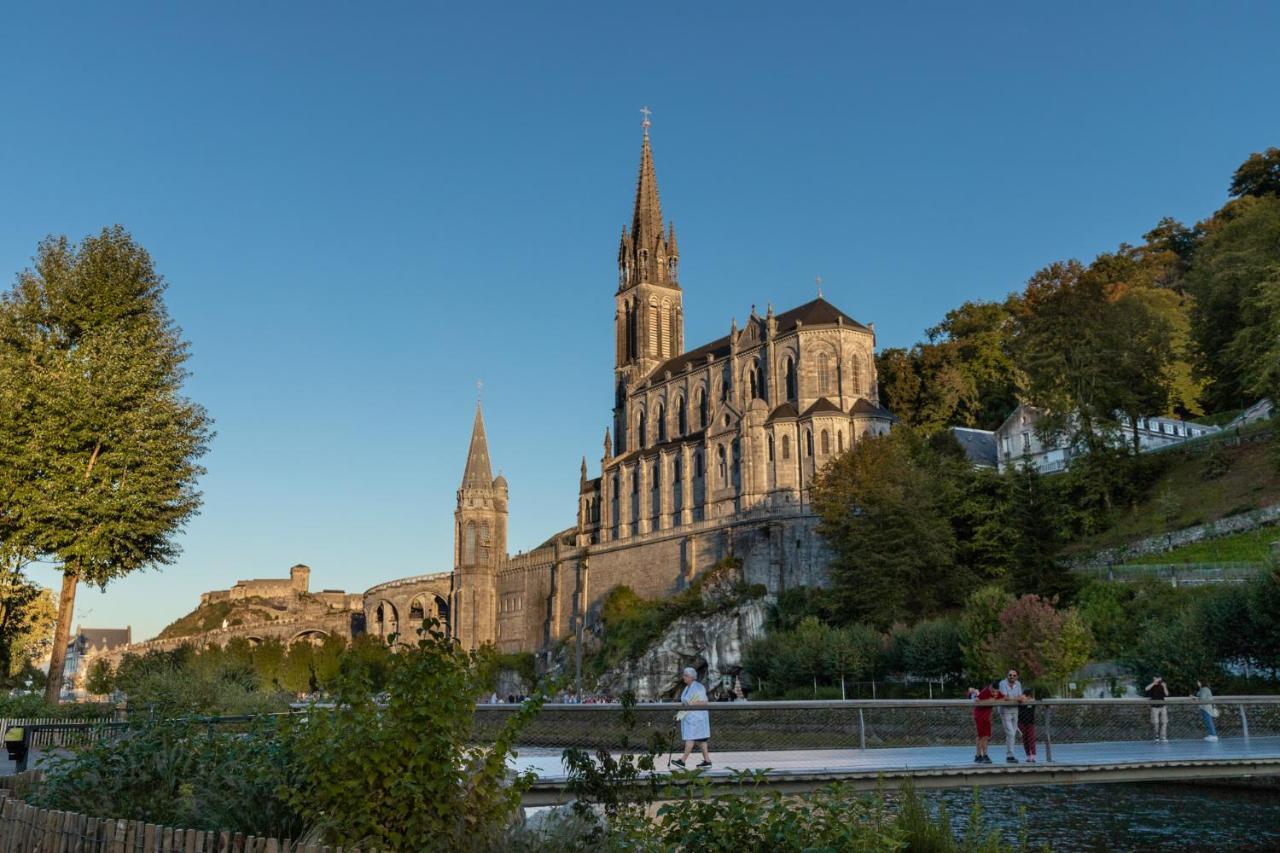 T2 parking nice view Lourdes Exterior foto